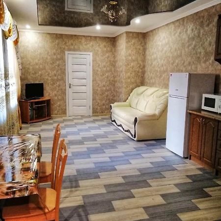 Посуточная Аренда В Центре Кропивницкого Leilighet Kropyvnytskyj Eksteriør bilde