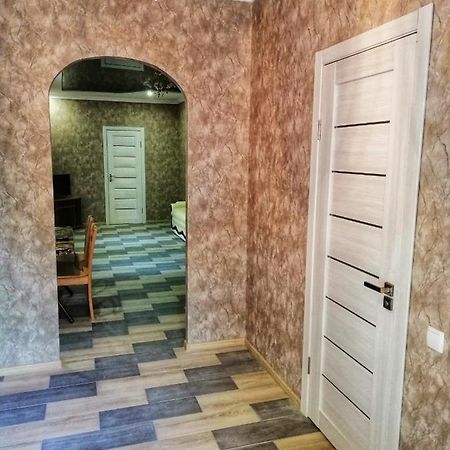 Посуточная Аренда В Центре Кропивницкого Leilighet Kropyvnytskyj Eksteriør bilde