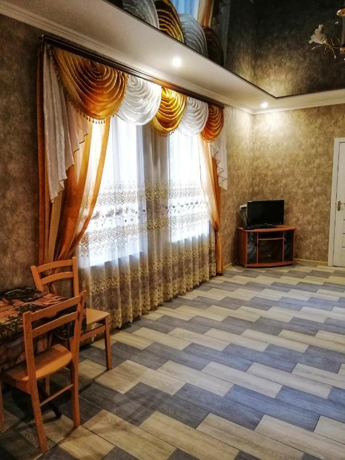 Посуточная Аренда В Центре Кропивницкого Leilighet Kropyvnytskyj Eksteriør bilde