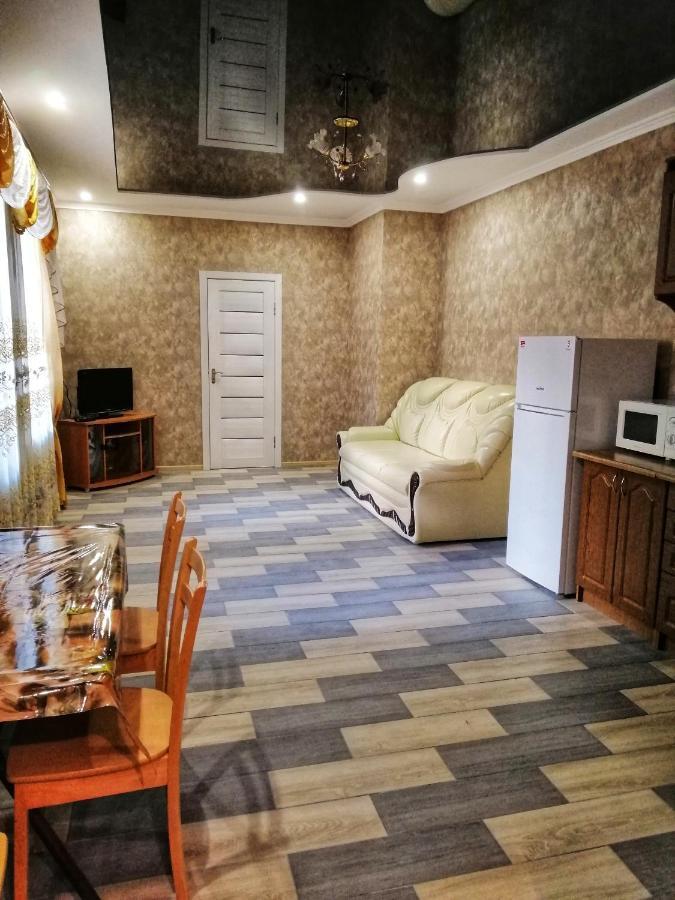 Посуточная Аренда В Центре Кропивницкого Leilighet Kropyvnytskyj Eksteriør bilde